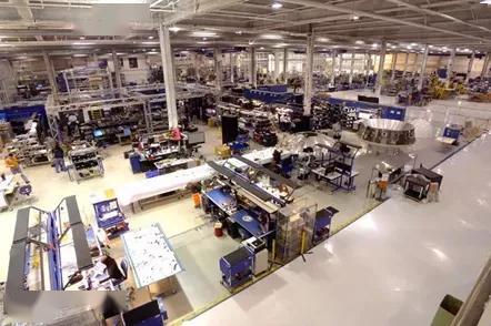 黃志澄 載人龍飛船——創(chuàng)新與風險并存的商業(yè)航天里程碑